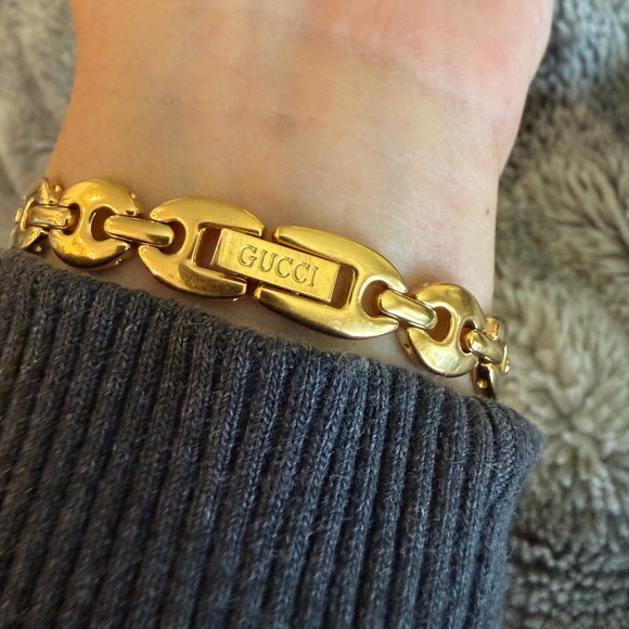 Vintage Gucci Bezel Watch - Picture 9 of 11